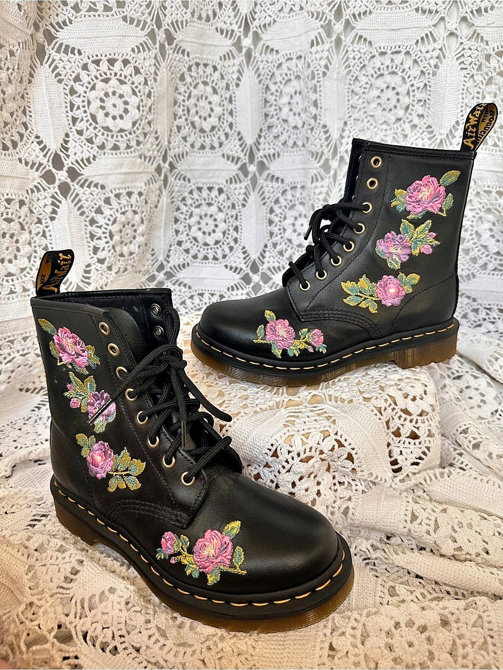 Dr. Martens 1460 Vonda II Floral Embroidered Black Leather Boots Women's Size 6